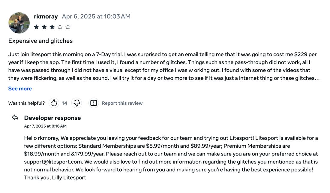 Public app store reply to a customer review, signed by Elizabeth